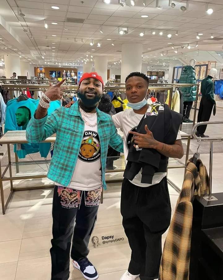 Davido and Wizkid Goes Shopping Together