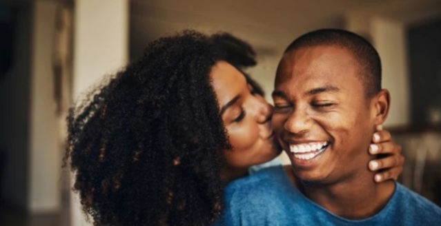 Guys, here are 15 truths your girlfriend never wants to admit to you
