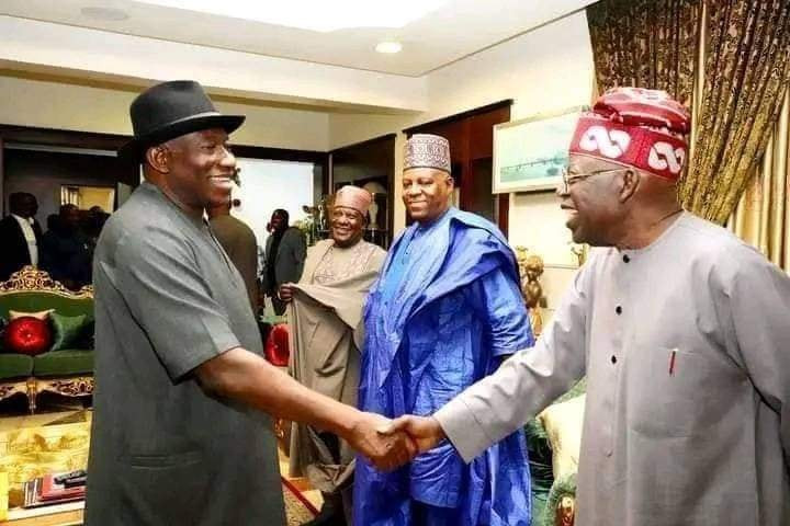 APC Presidential candidate Tinubu, pays a visit to former President Jonathan.